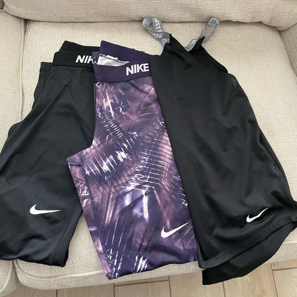 Nike Pro hyperwarm leggings and tank set